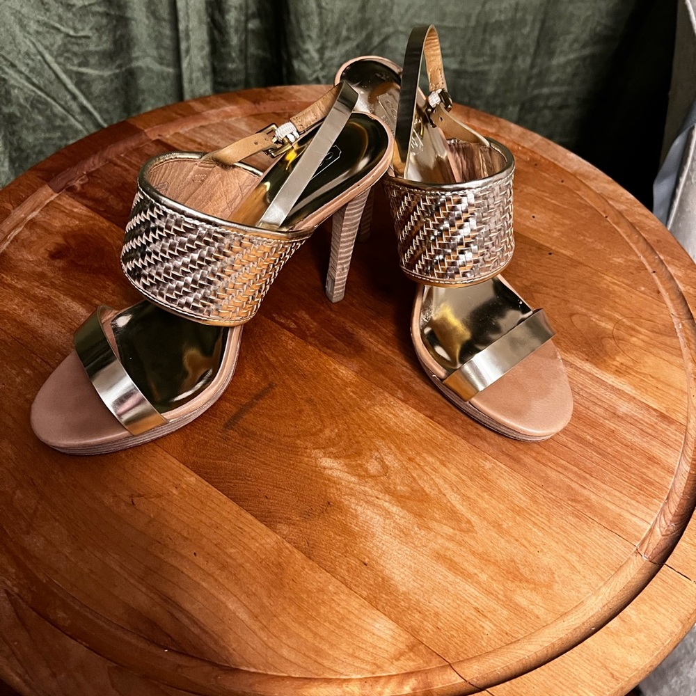 Coach Gold heeled sandal Size 8.5